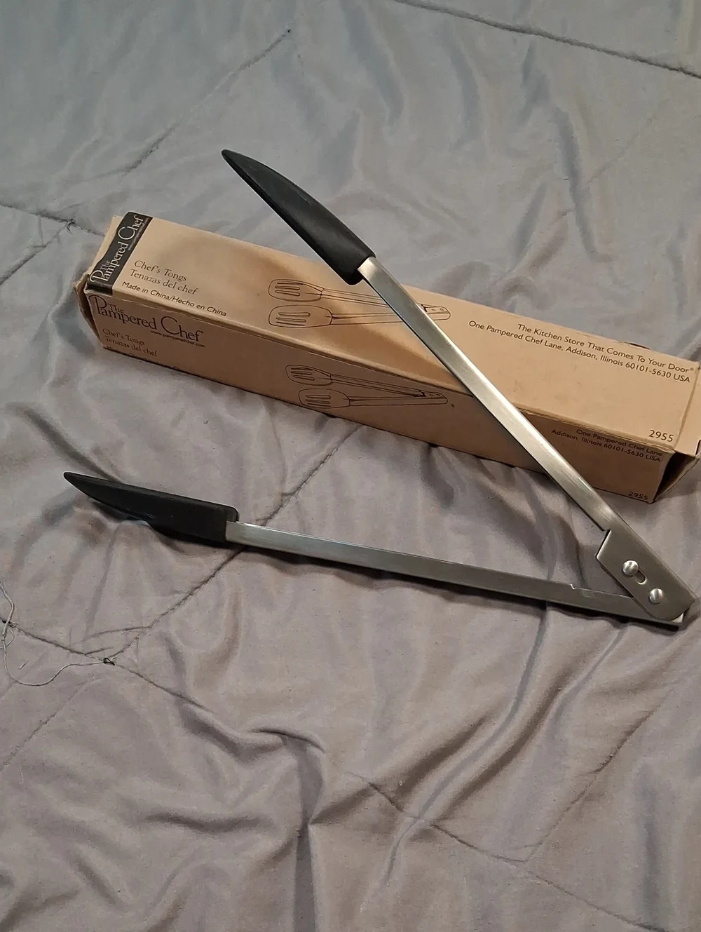 Pampered Chef #2955 Large Chefs Tongs 12” Silicone Tipped NEW